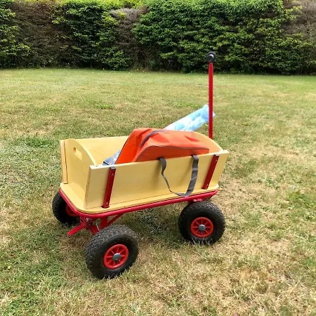 Prázdninový dům Piekny Z Duzym Ogrodem Kopalino