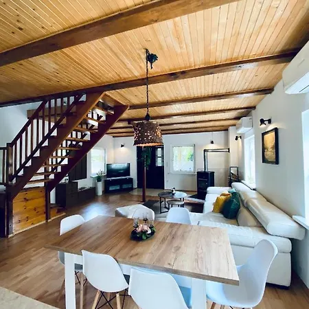 Prázdninový dům Piekny Z Duzym Ogrodem Kopalino