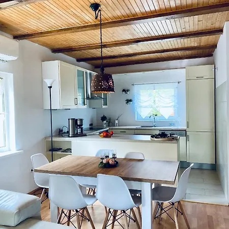 Piekny Z Duzym Ogrodem * 코팔리노