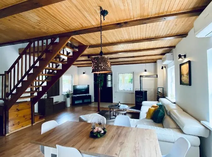 Dom wakacyjny Piękny Z Dużym Ogrodem Kopalino