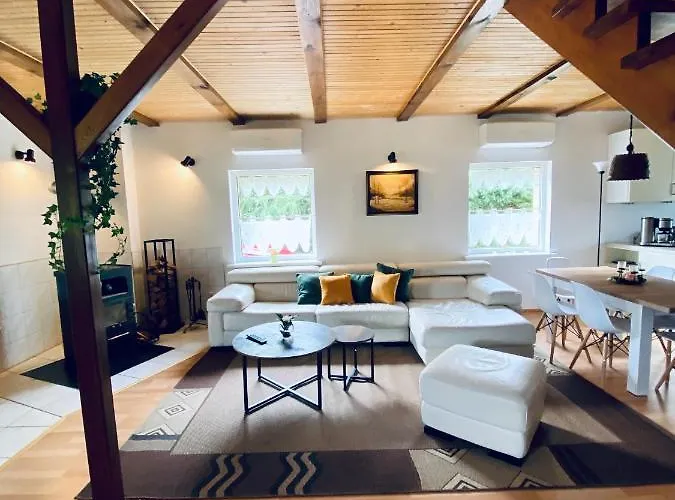 Piękny Z Dużym Ogrodem Kopalino